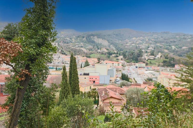 Terrain constructible - 1 003 m²