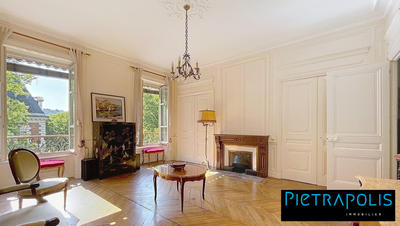 Appartement - 132 m² - 5 pièces