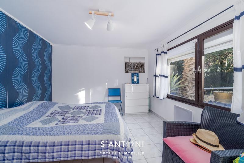 Maison - 210 m² - 8 pièces