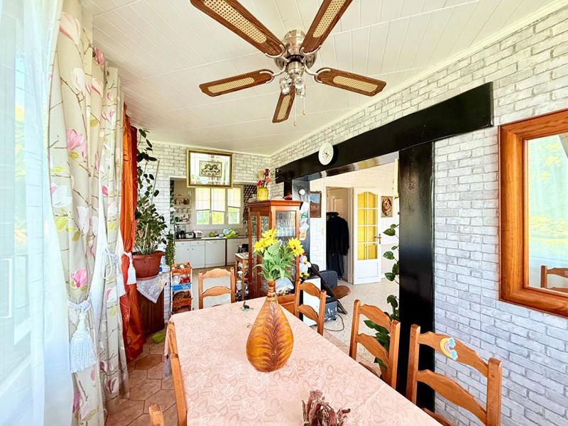 Maison - 186 m² - 8 pièces