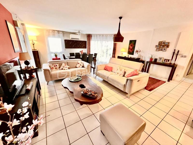 Appartement - 95 m² - 4 pièces