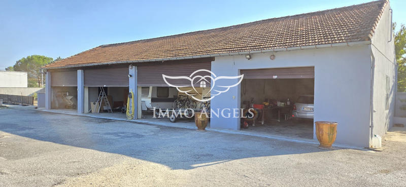 Mas - 554 m² - 26 pièces