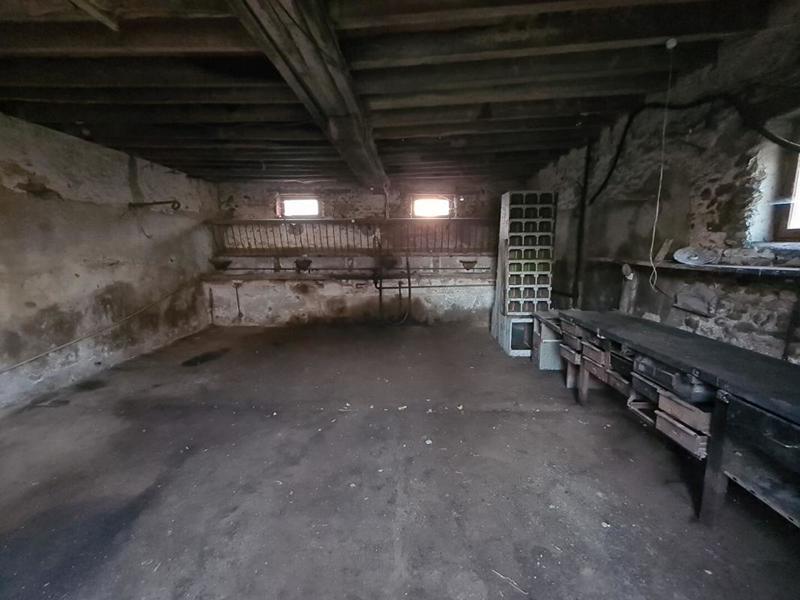Grange - 150 m² - 2 pièces