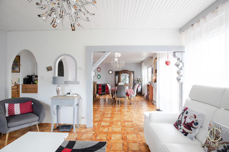 Maison - 90 m² - 4 pièces