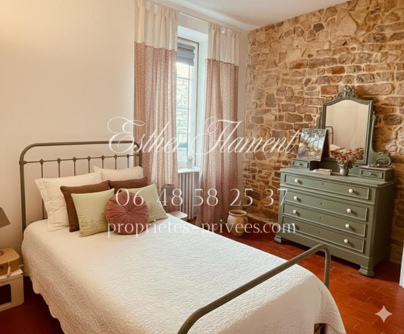 Maison - 213 m² - 6 pièces