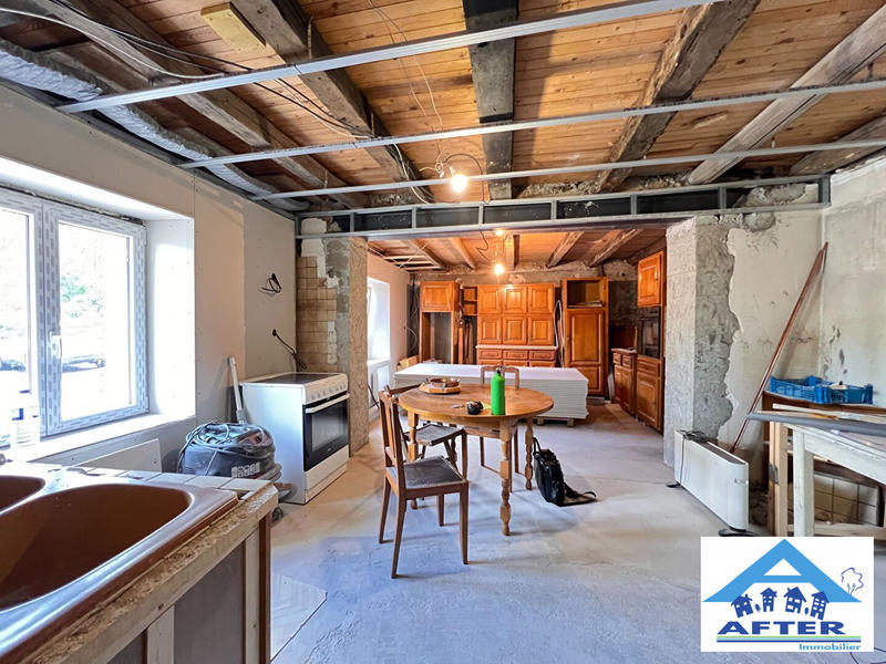 Maison - 98 m² - 5 pièces