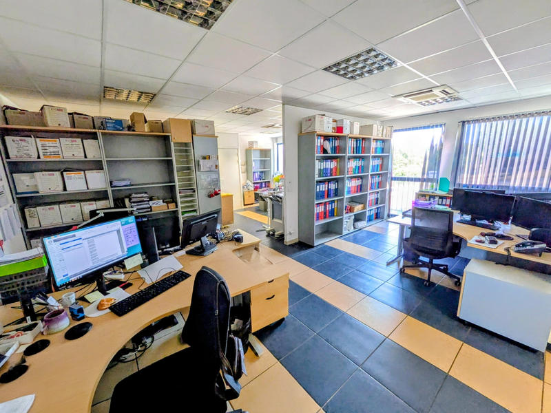 Bureau - 177 m²