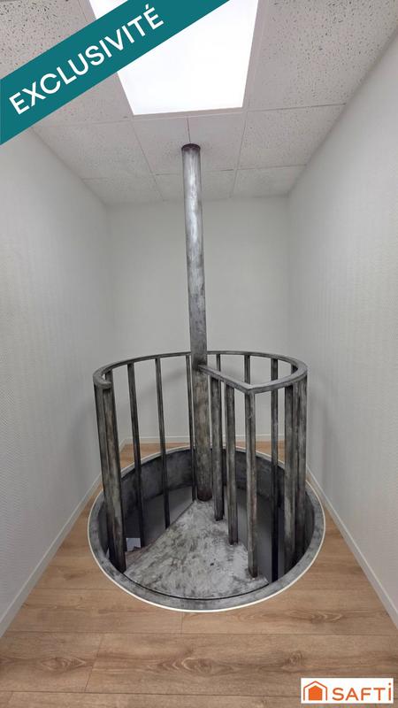 Maison - 327 m² - 7 pièces