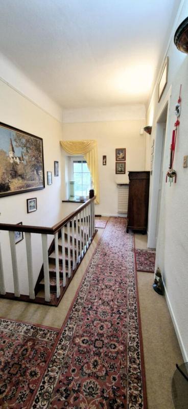 Maison - 210 m² - 7 pièces