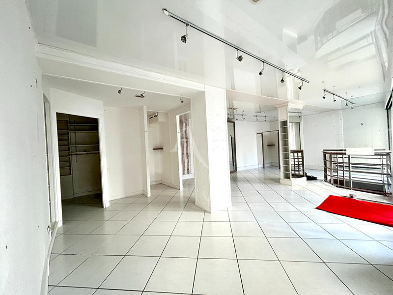 Local commercial - 67 m²