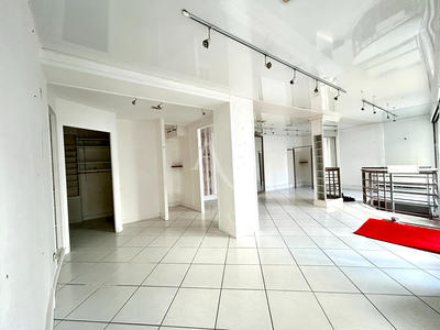 Local commercial - 67 m²