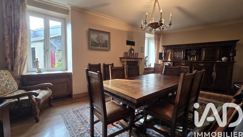 Maison - 200 m² - 8 pièces