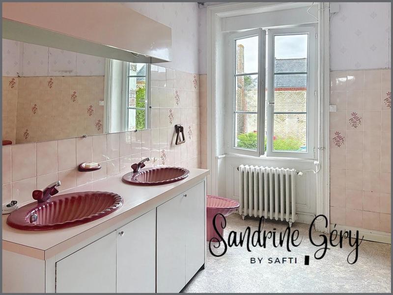 Maison - 134 m² - 8 pièces