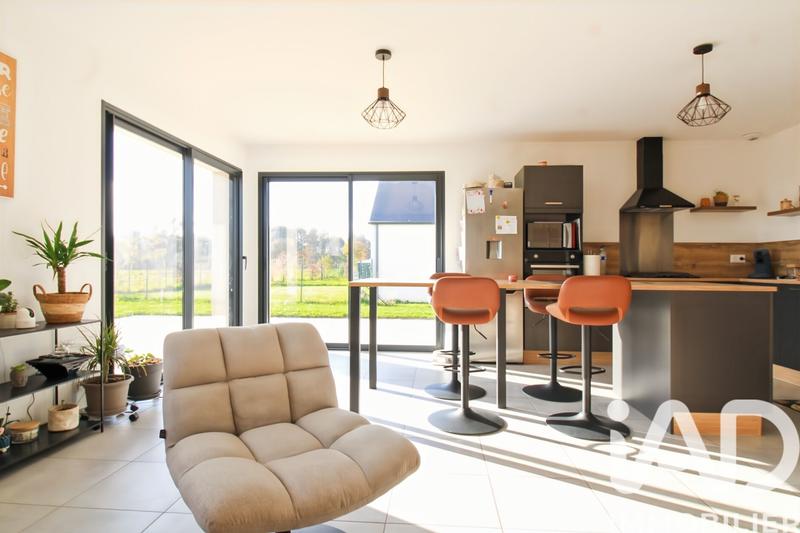 Maison - 94 m² - 5 pièces