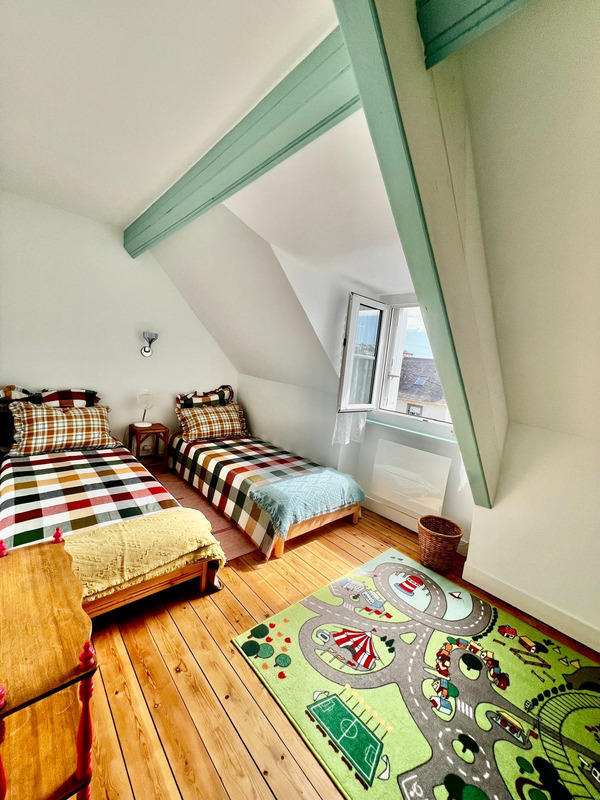 Maison - 97 m² - 6 pièces