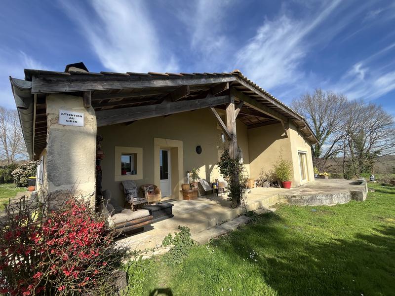 Maison - 259 m² - 5 pièces