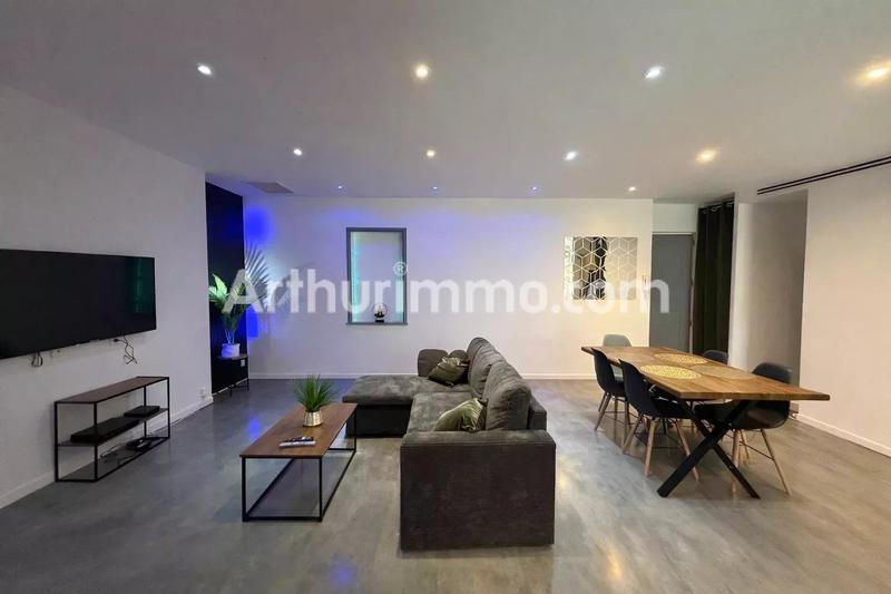 Appartement - 90 m² - 3 pièces