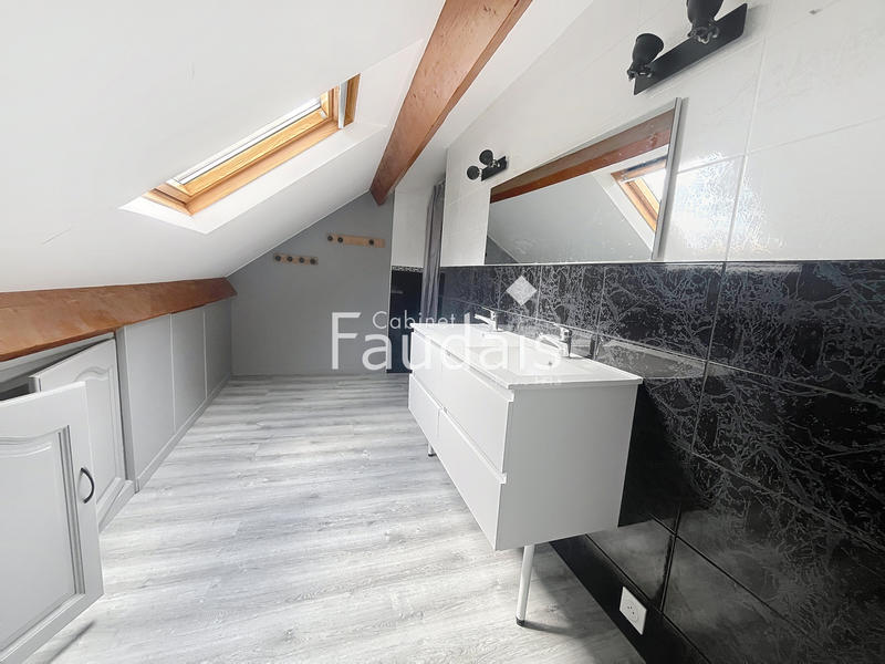 Maison - 122 m² - 6 pièces