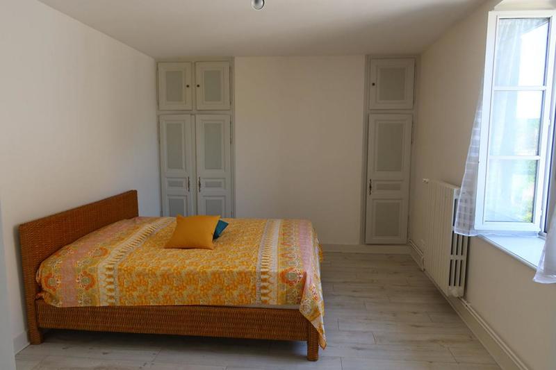 Maison en pierre - 155 m² - 6 pièces