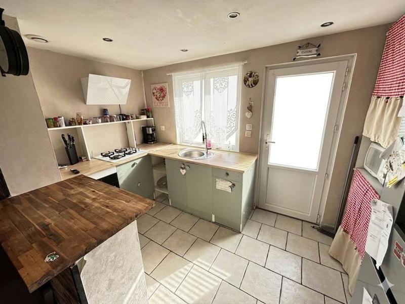 Maison - 90 m² - 5 pièces