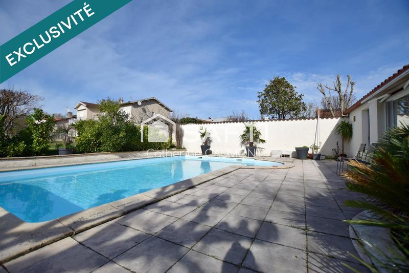 Maison - 246 m² - 10 pièces