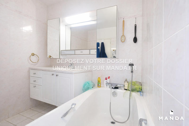 Chambre - 12 m² - 4 pièces