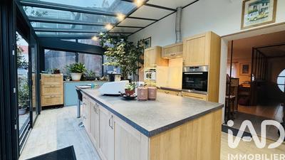 Maison - 143 m² - 7 pièces