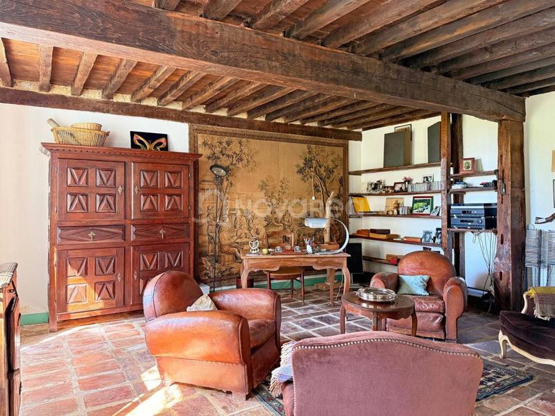 Maison - 325 m² - 8 pièces