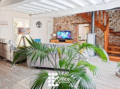 Maison - 299 m² - 11 pièces