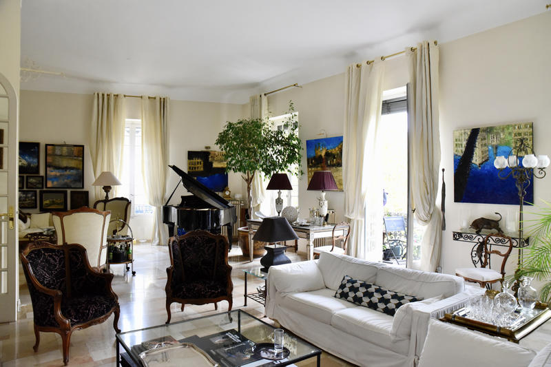 Appartement - 283 m² - 6 pièces