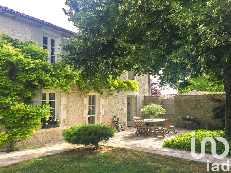 Maison - 240 m² - 7 pièces