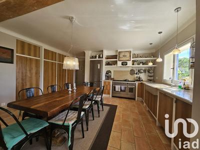 Maison - 323 m² - 12 pièces