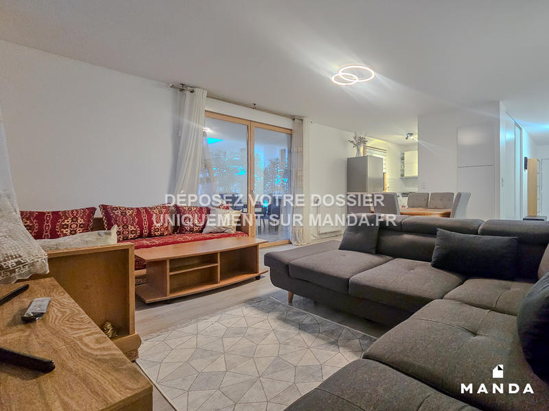 Chambre - 9 m² - 4 pièces