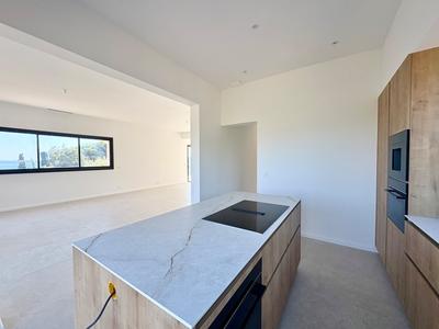 Maison - 185 m² - 5 pièces