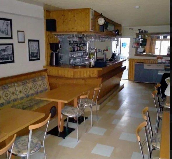 Maison - 584 m² - 32 pièces