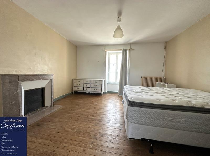 Maison - 350 m² - 16 pièces