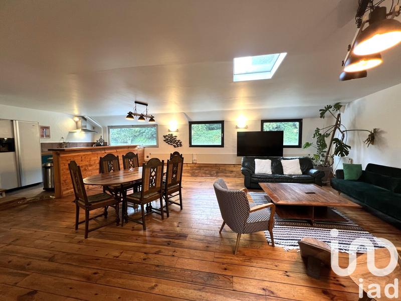 Maison - 440 m² - 12 pièces