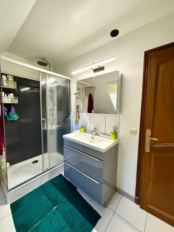 Maison - 163 m² - 5 pièces