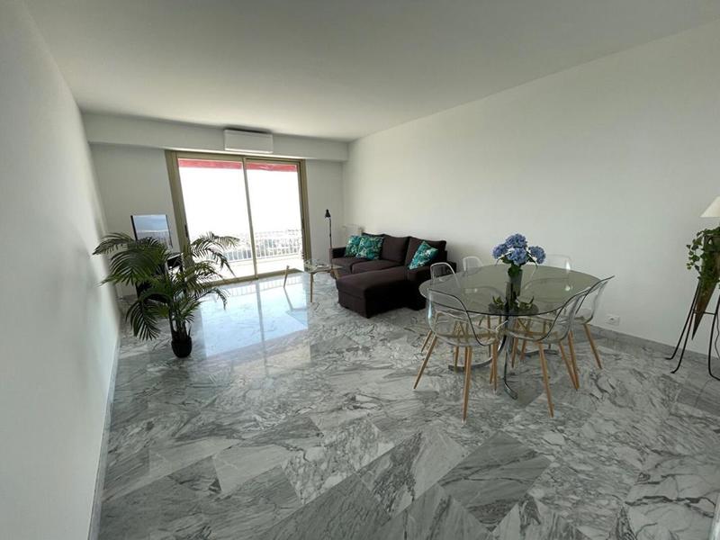 Appartement - 80 m² - 2 pièces