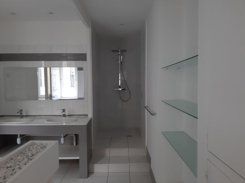 Appartement - 129 m² - 2 pièces