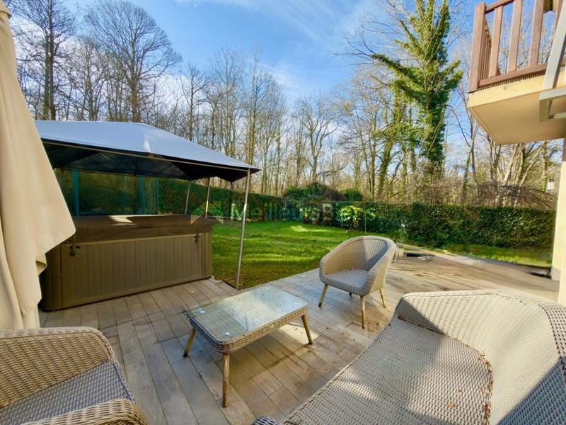 Maison - 197 m² - 8 pièces