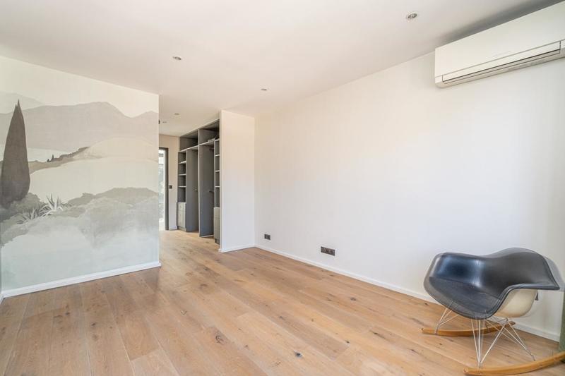 Maison - 190 m² - 5 pièces