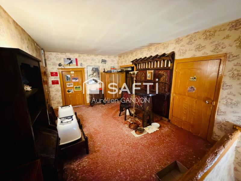 Maison - 320 m² - 8 pièces