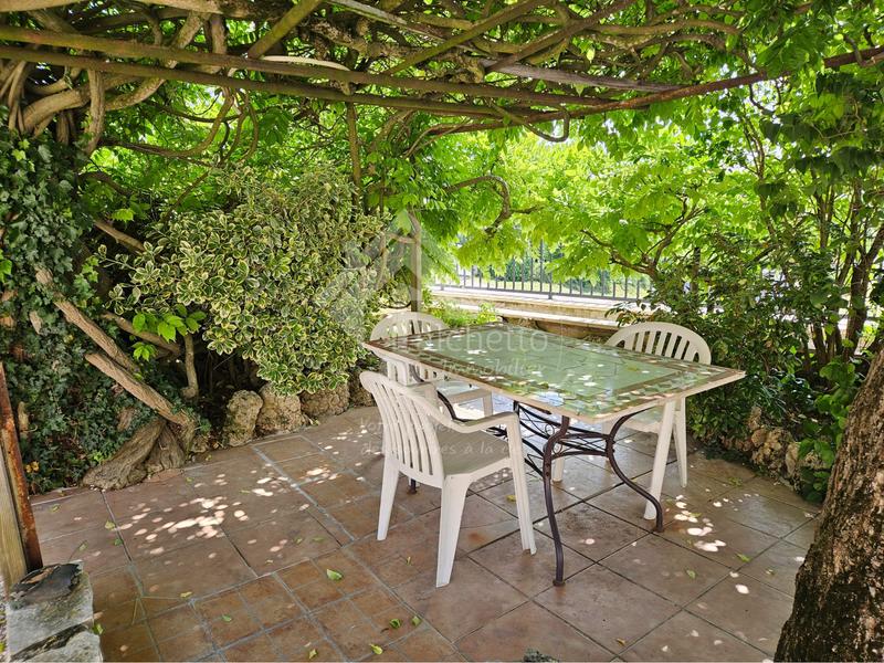 Propriété - 298 m² - 8 pièces