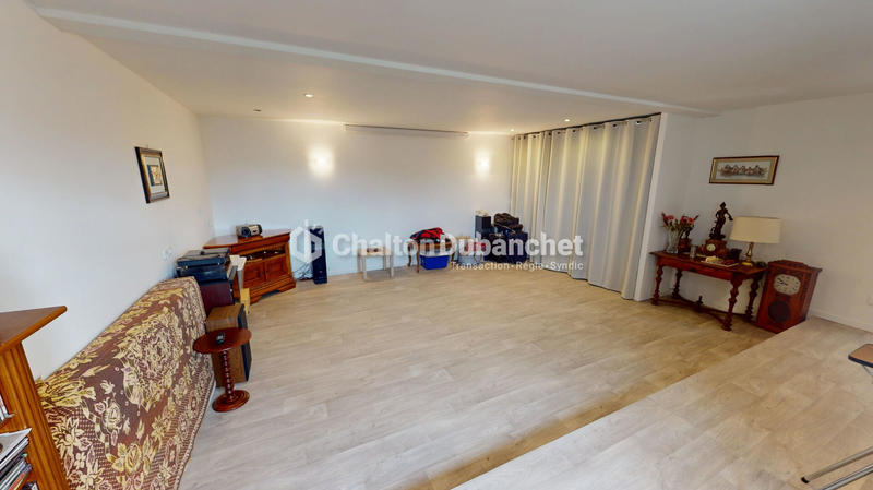 Villa - 200 m² - 8 pièces