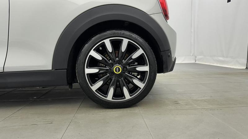 Mini 3 portes Hatch Electric F56 Bev Lci Cooper se 184 ch Essential