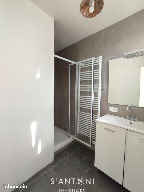 Appartement ancien - 74 m² - 2 pièces