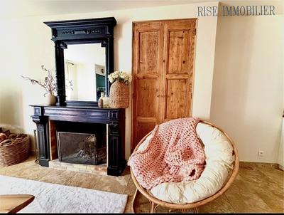 Maison - 199 m² - 6 pièces