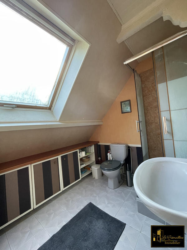 Maison traditionnelle - 121 m² - 5 pièces