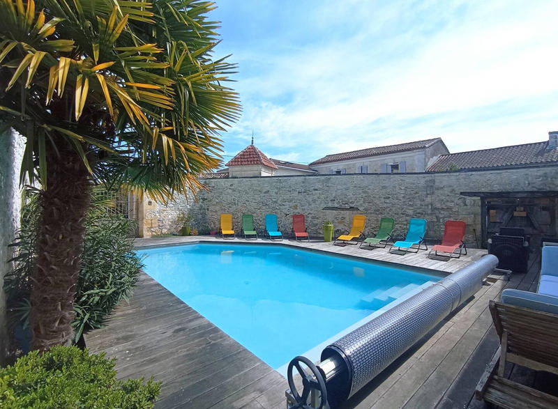 Maison - 430 m² - 13 pièces